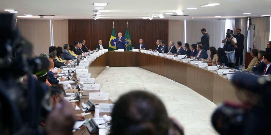 jfcrz_abr_reunia_ministerial_0601233581.jpg
