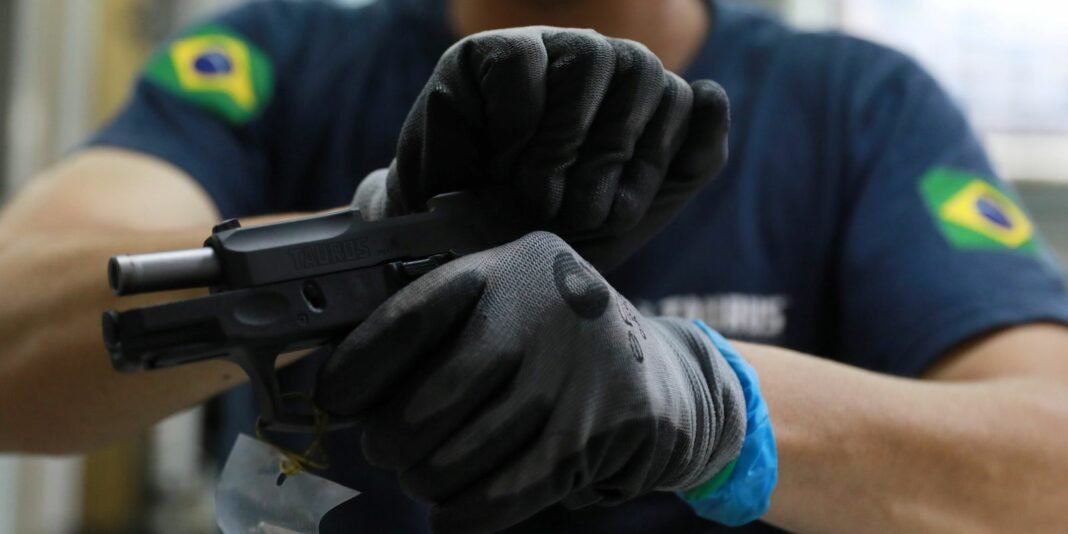 2019-01-15t214908z_1272746610_rc1f943e59a0_rtrmadp_3_brazil-guns.jpg