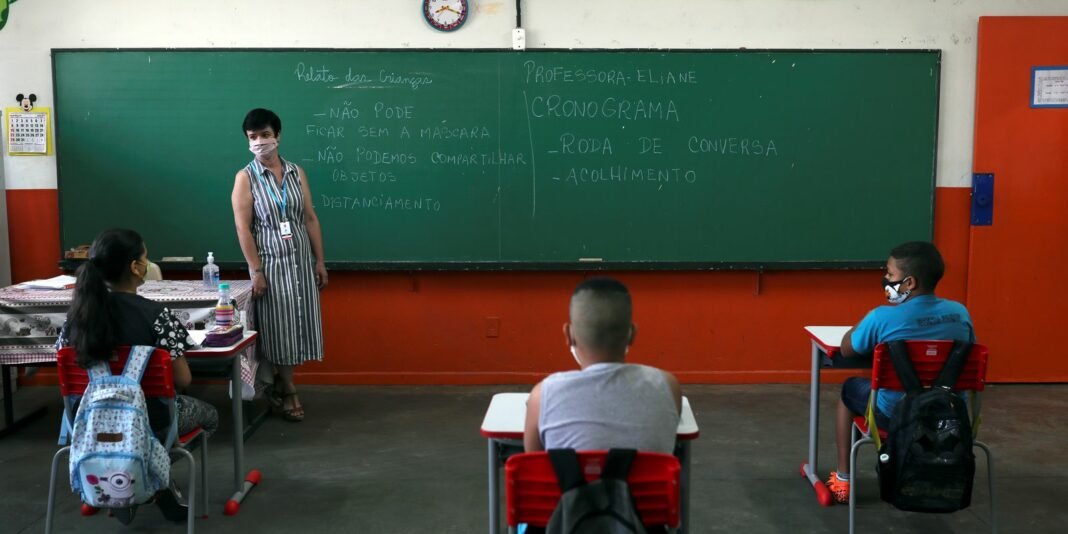 2020-10-07t133205z_9098542_rc2pdj9kebuw_rtrmadp_3_health-coronavirus-brazil.jpg