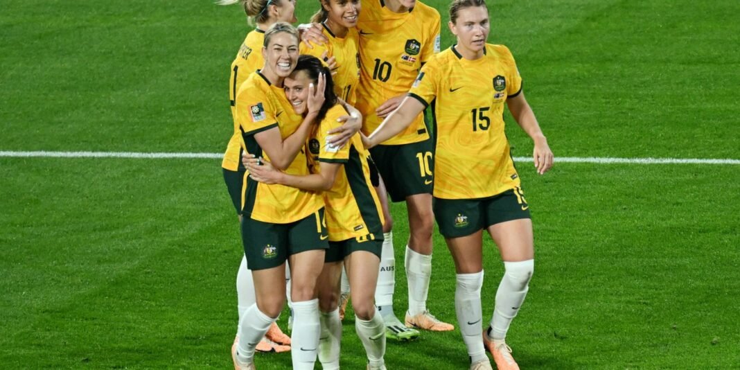 australia_2_x_0_dinamarca_vai_quartas_copa_fem_2023.jpg