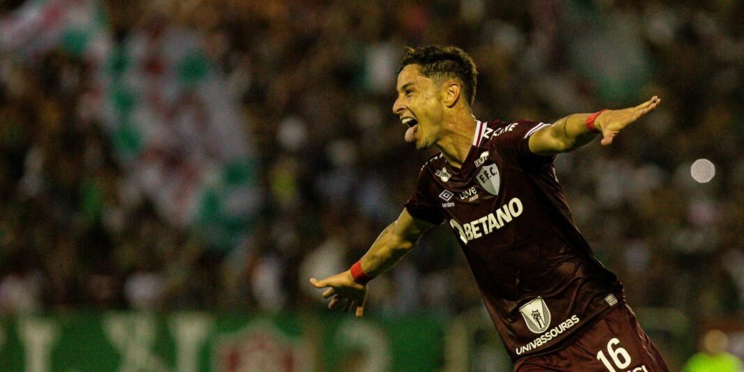 diogo_barbosa_flu_1_x_0_fortaleza_brasileirao_2023.jpg