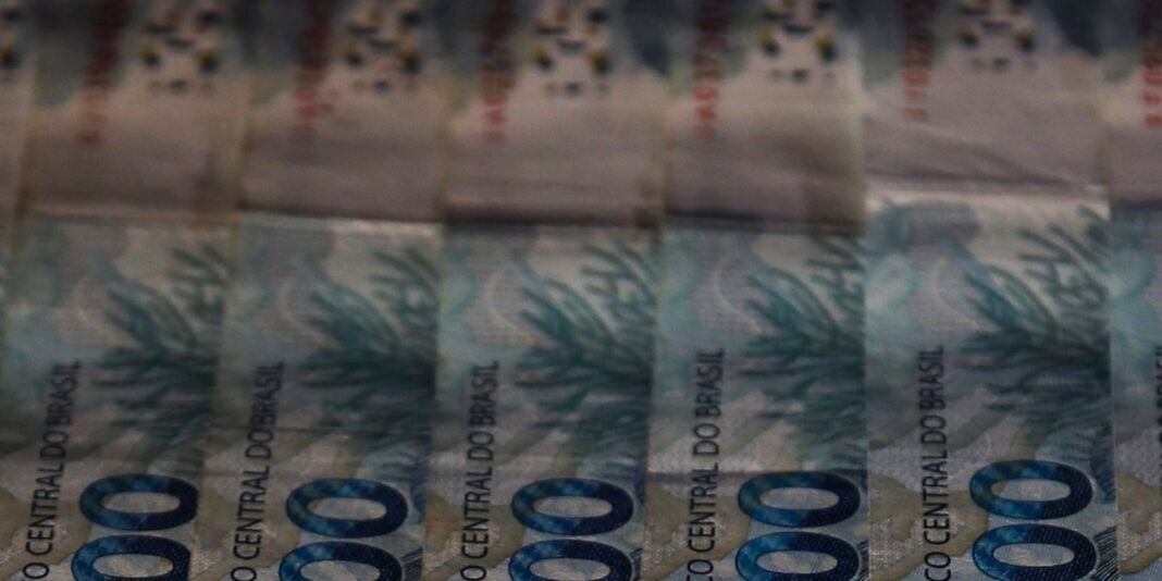 real_moedadinheiro_jfcrz_abr_1701220044_1.jpg