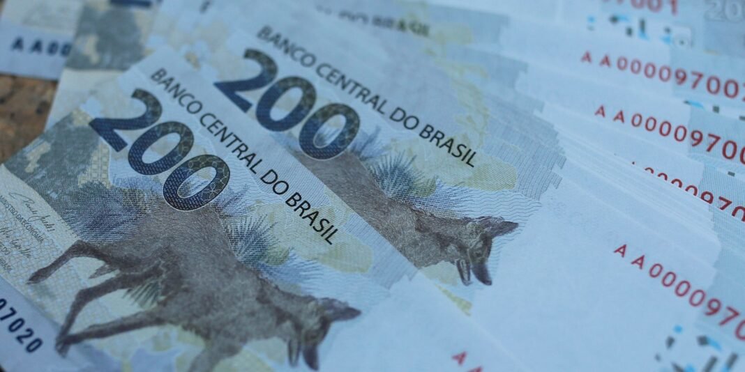 2020-09-02t180838z_568741666_rc2iqi9e4due_rtrmadp_3_brazil-economy-banknote.jpg