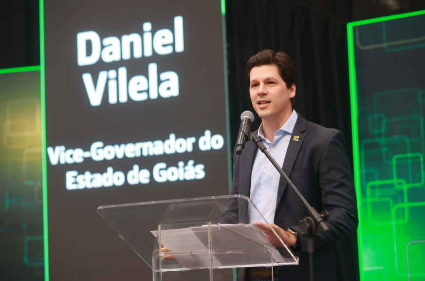 DANIEL VILELA