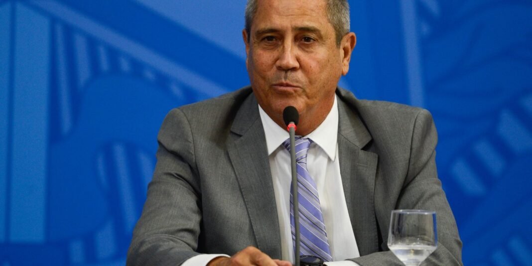 braga_netto_governo_covid-19_saude_coronavirus0407201820.jpg